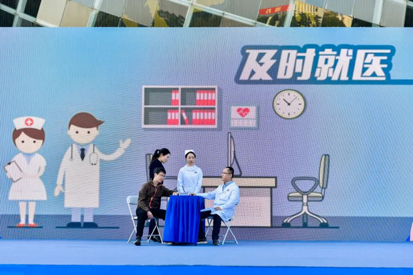 neo_img_p2-打卡普法“宪”场！广东举行“宪法宣传周”省级宪法宣传主场活动 .jpg